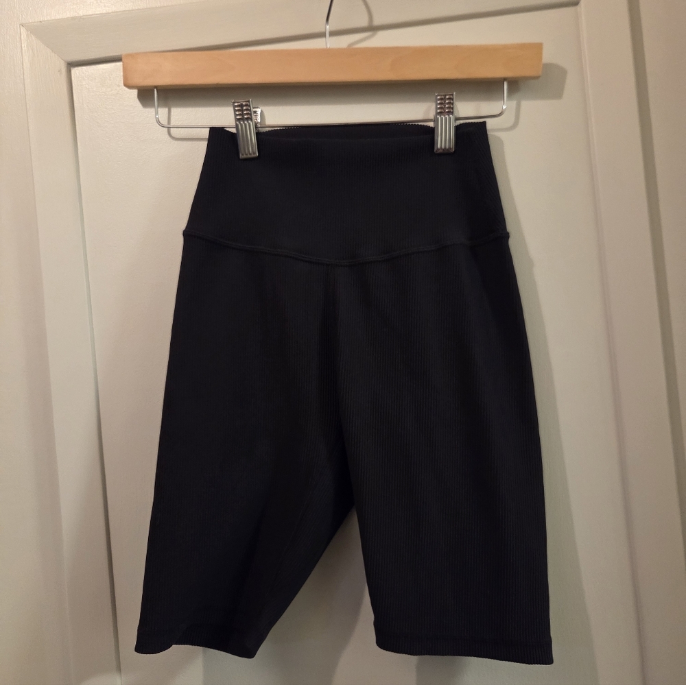 Zyia Active Ribbed Biker Shorts Small